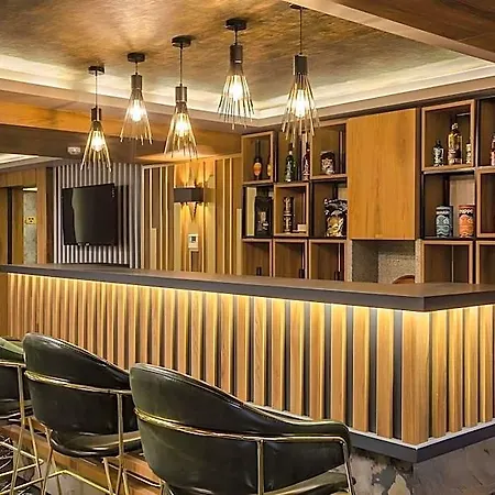 Kayhan Hotel