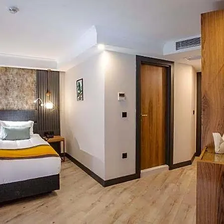 Kayhan 4*